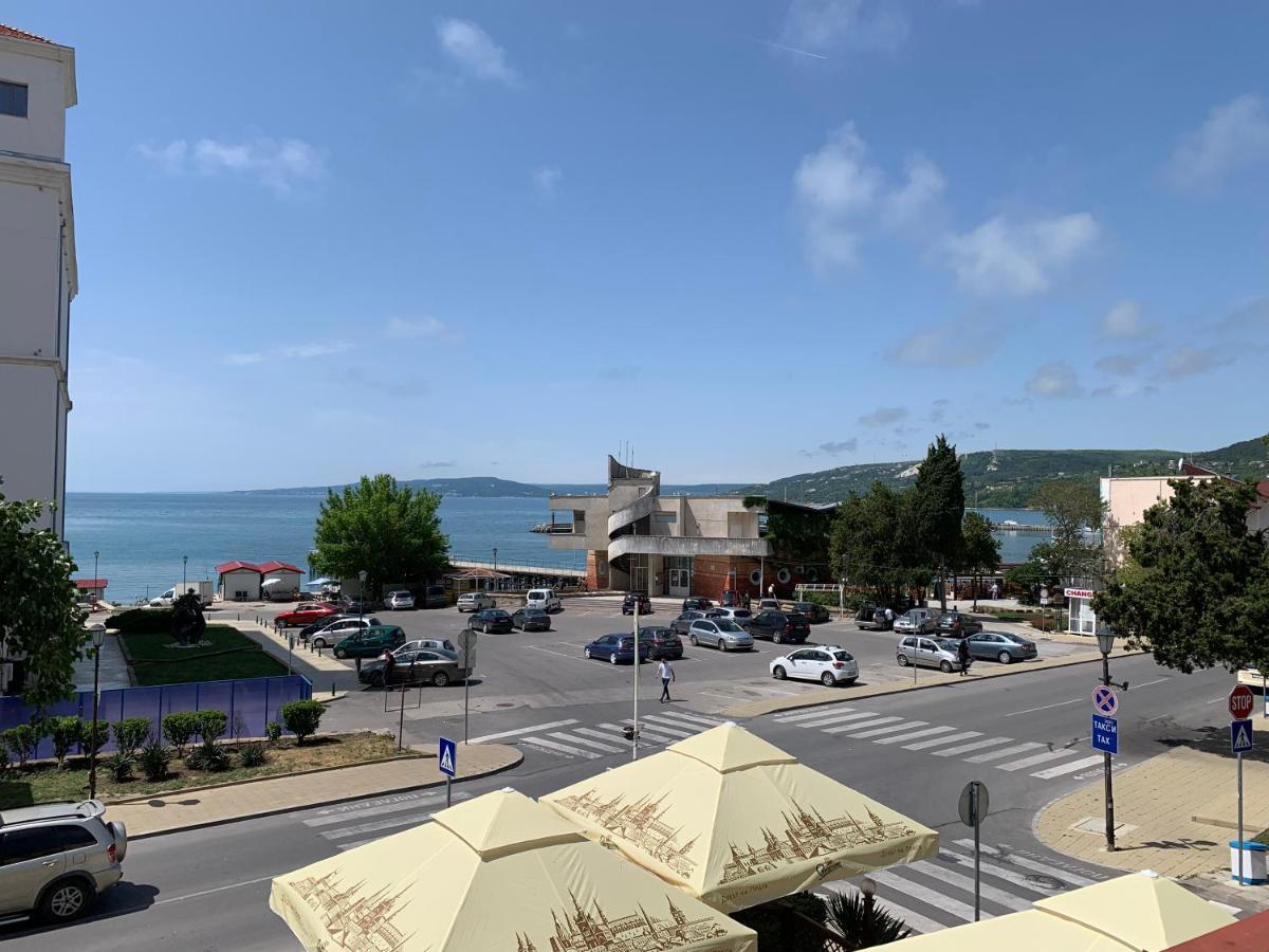Sea Square Hotel Balcsik Kültér fotó