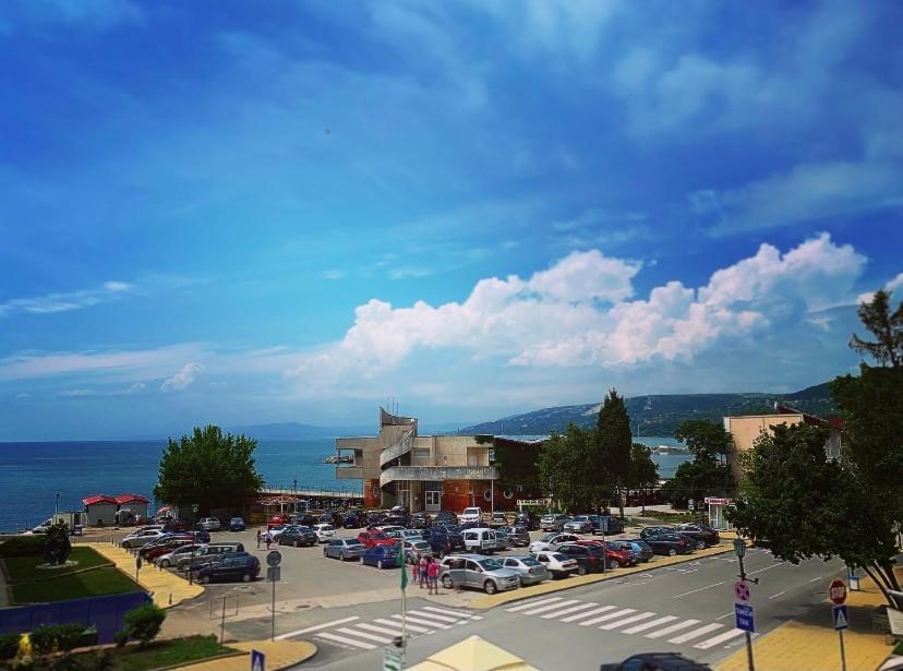 Sea Square Hotel Balcsik Kültér fotó